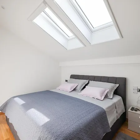 Apartman Fortuna Zara Esterno foto